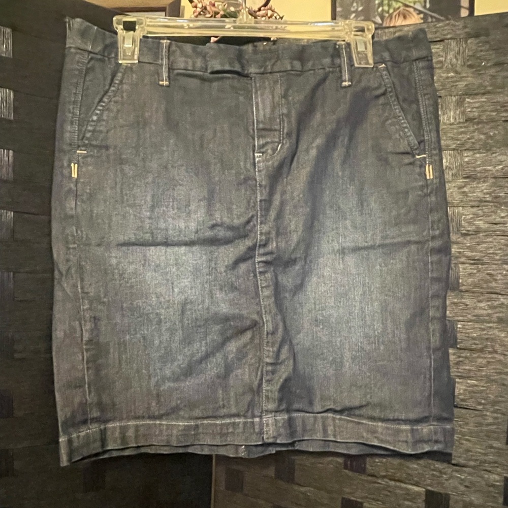 Women's Jean Skirt By Converse One Star Dark Denim Size 8